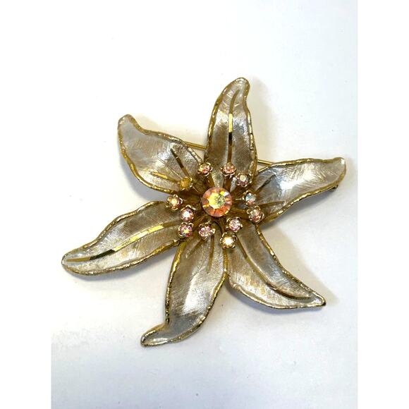 Vintage BSK Poinsettia/Orchid Brooch Earring Set - Picture 2 of 8